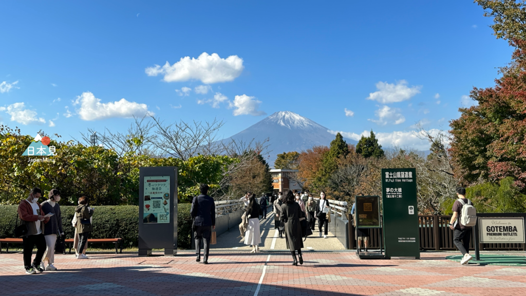 東京近郊Outlet 御殿場 Premium Outlets 富士山